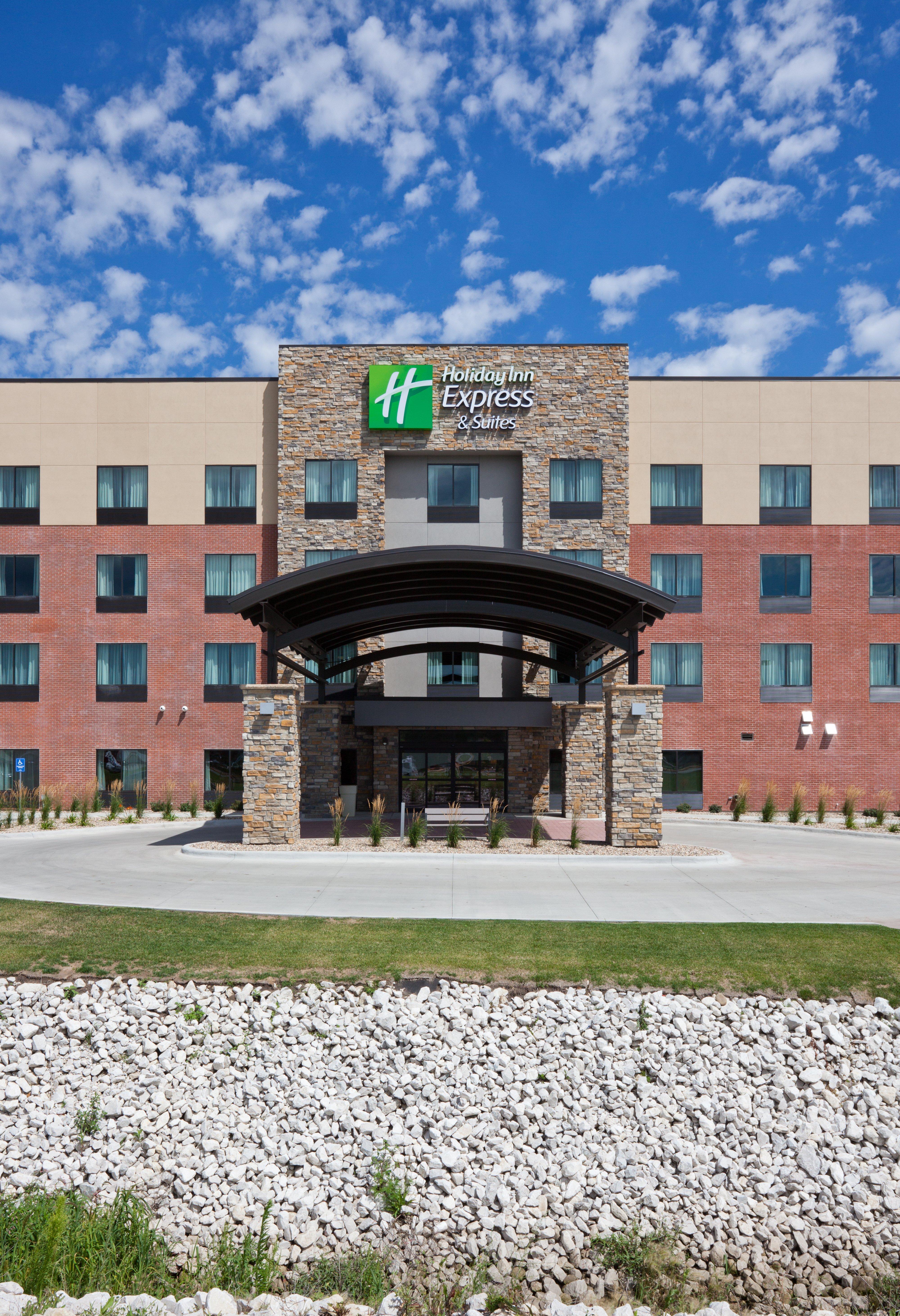 Holiday Inn Express & Suites Fort Dodge By Ihg Экстерьер фото