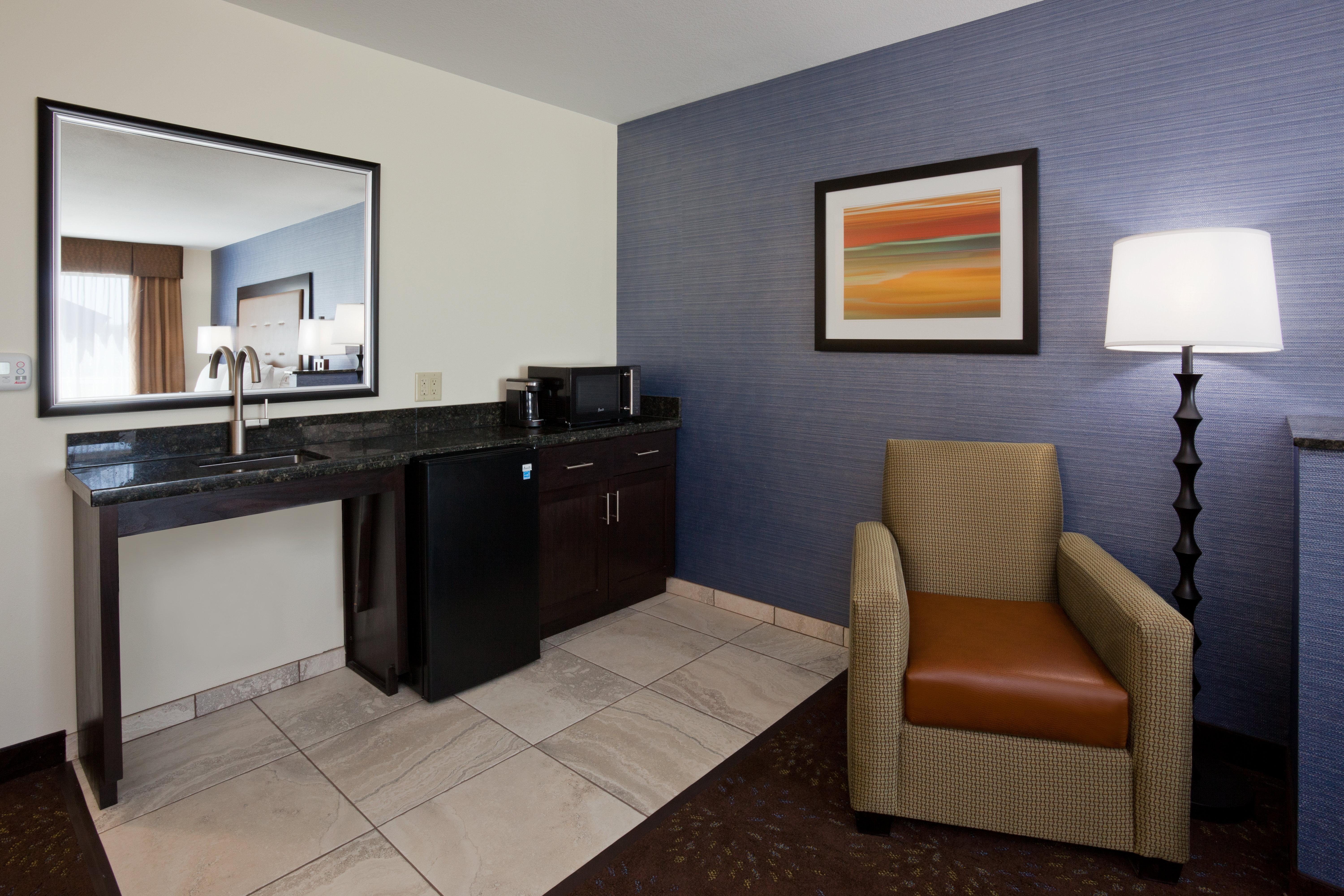 Holiday Inn Express & Suites Fort Dodge By Ihg Экстерьер фото