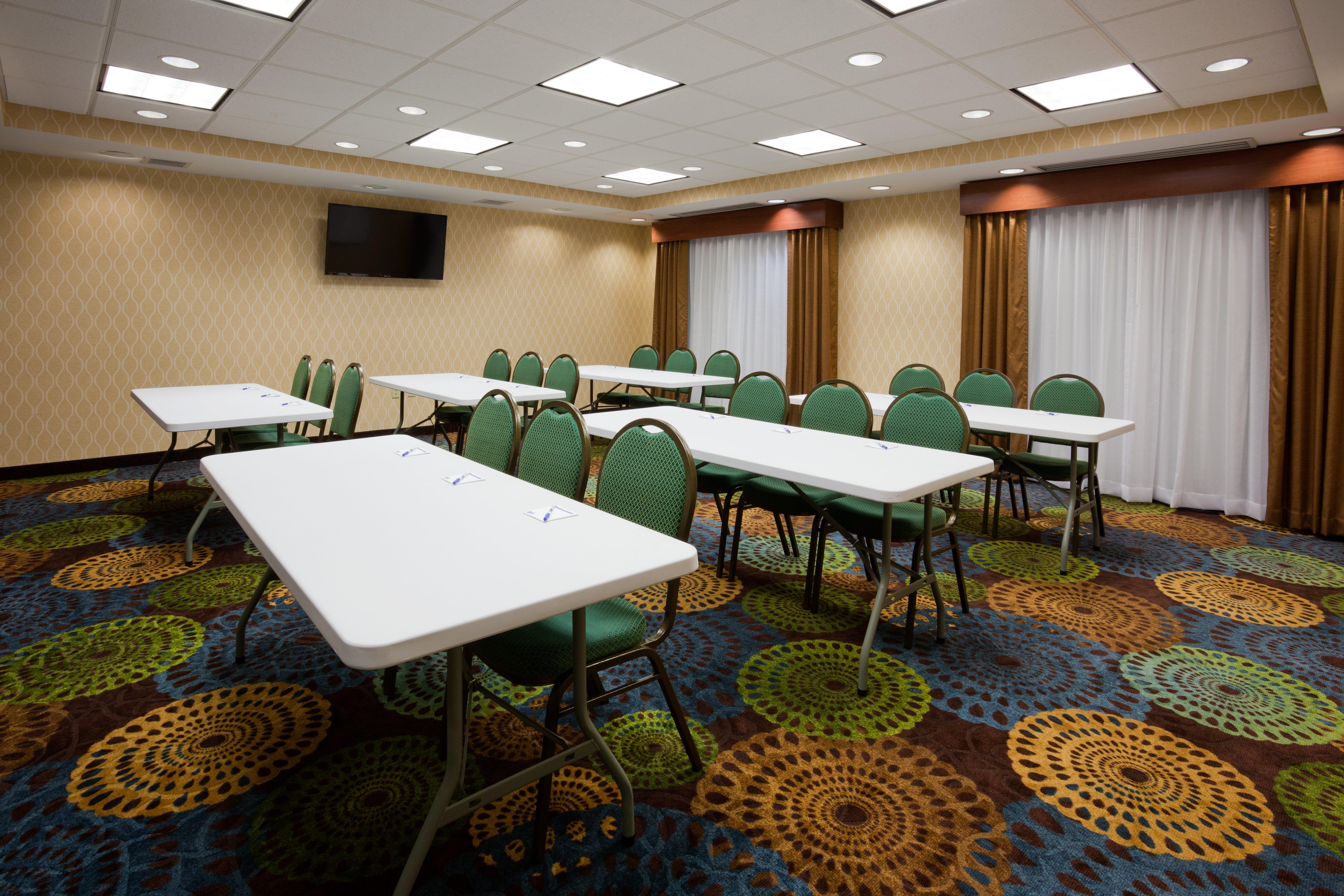 Holiday Inn Express & Suites Fort Dodge By Ihg Экстерьер фото