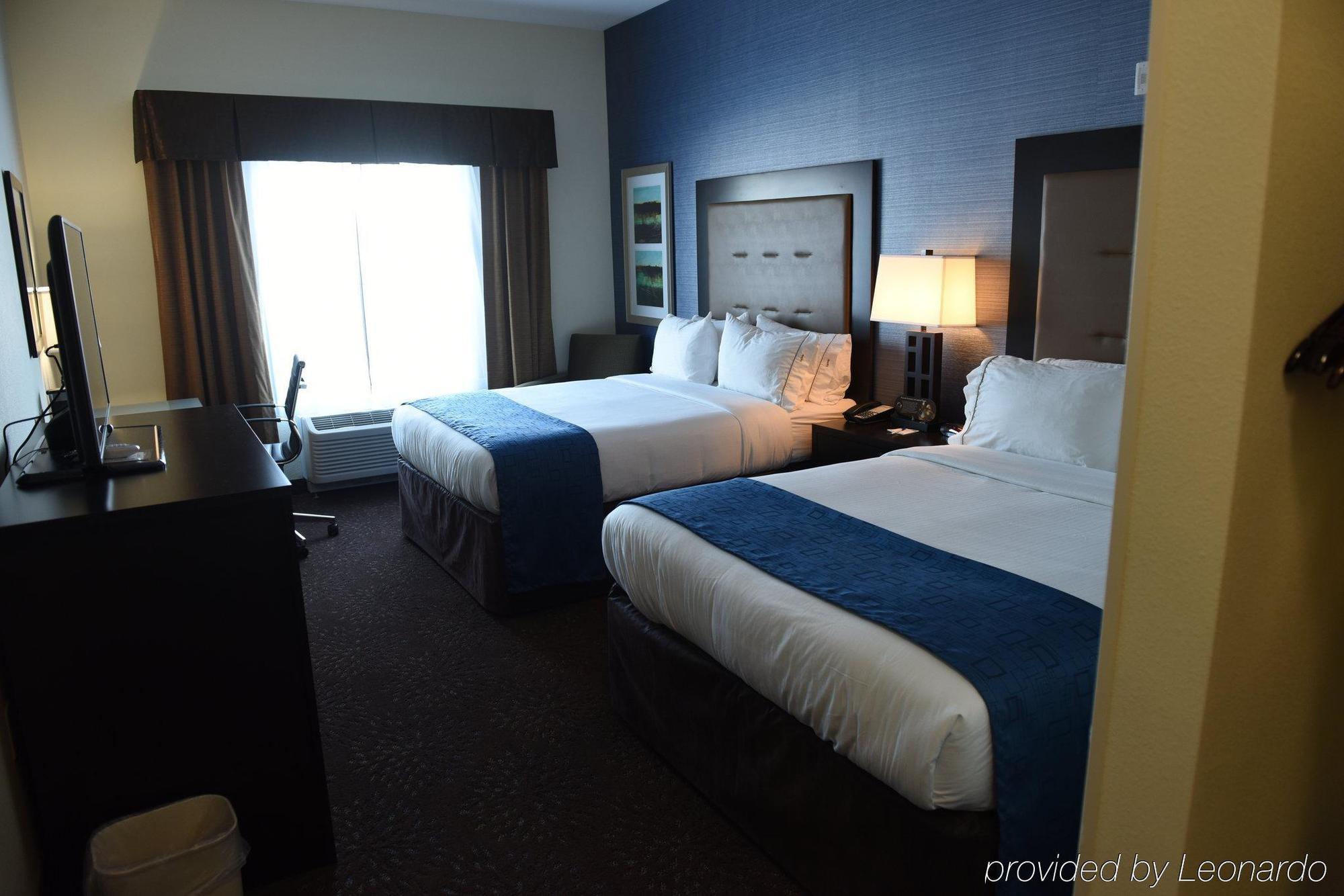 Holiday Inn Express & Suites Fort Dodge By Ihg Экстерьер фото