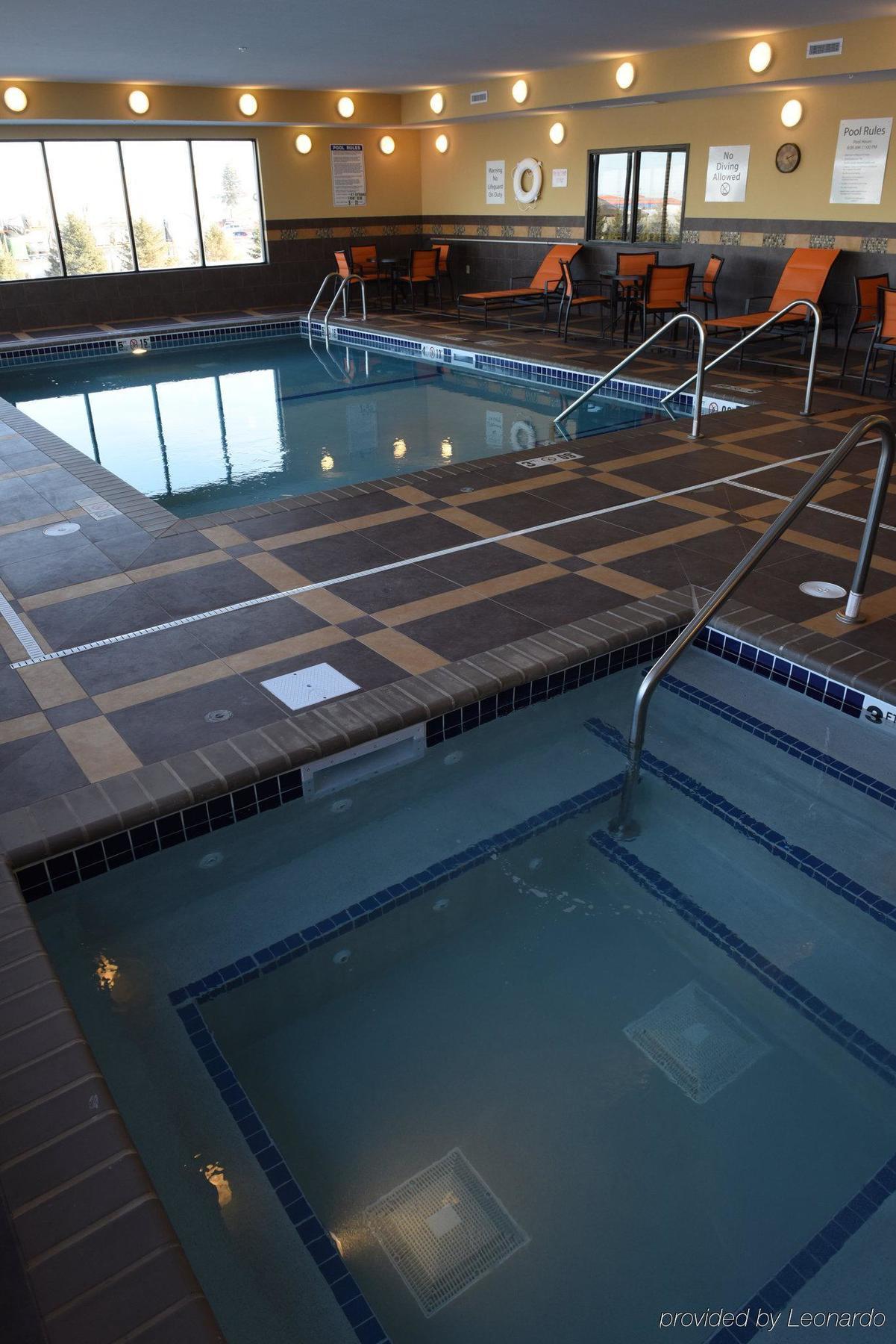 Holiday Inn Express & Suites Fort Dodge By Ihg Экстерьер фото