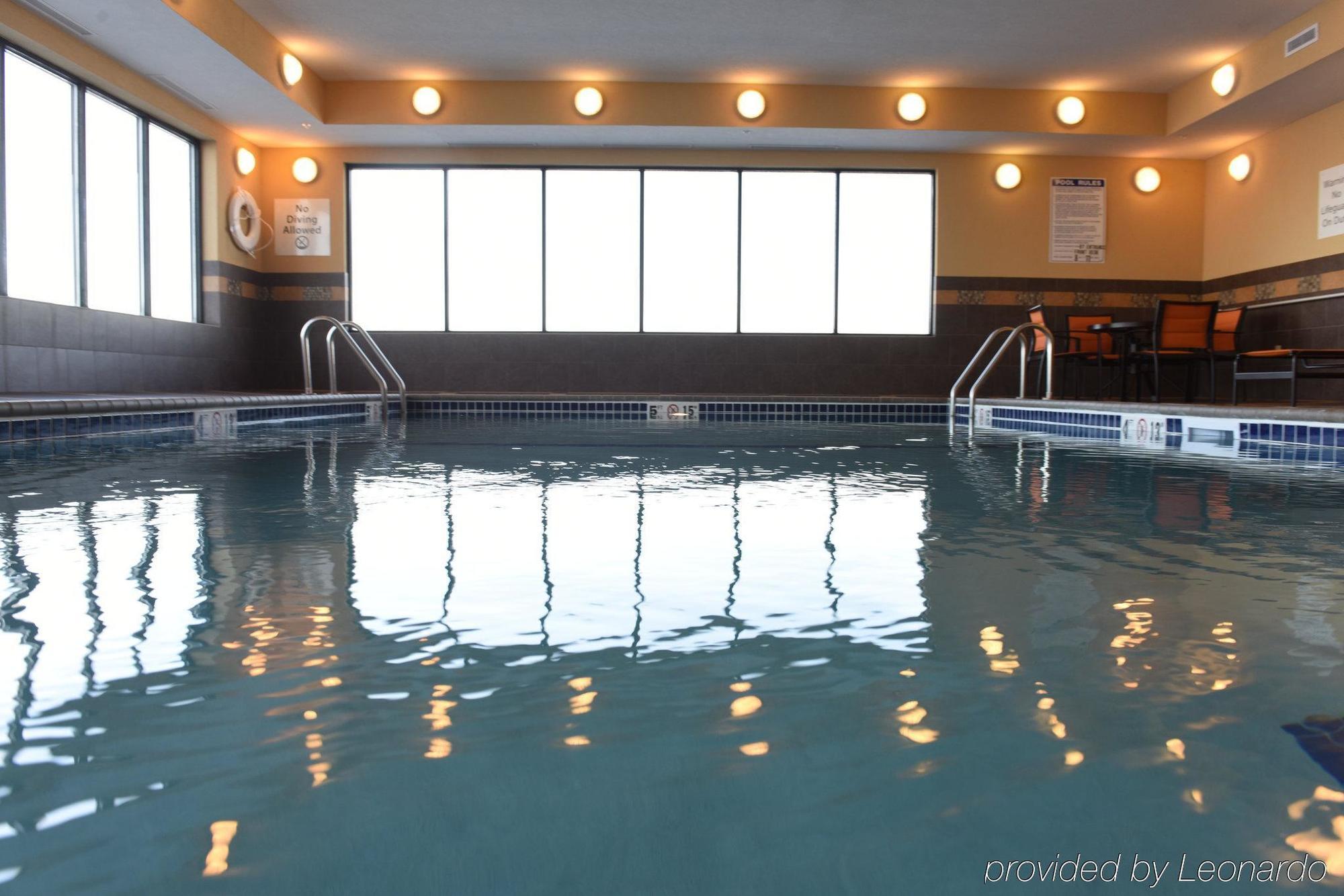 Holiday Inn Express & Suites Fort Dodge By Ihg Экстерьер фото
